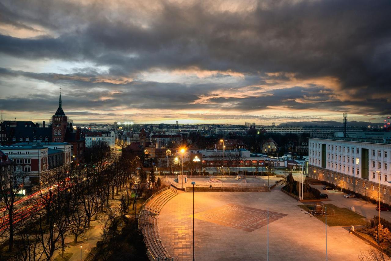 Kairos Apartments - Silver - Darmowy Parking, Scisle Centrum Gliwice Buitenkant foto